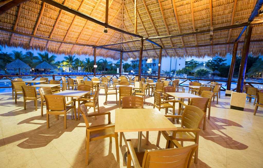 Playa Blanca Beach Resort Ресторан фото
